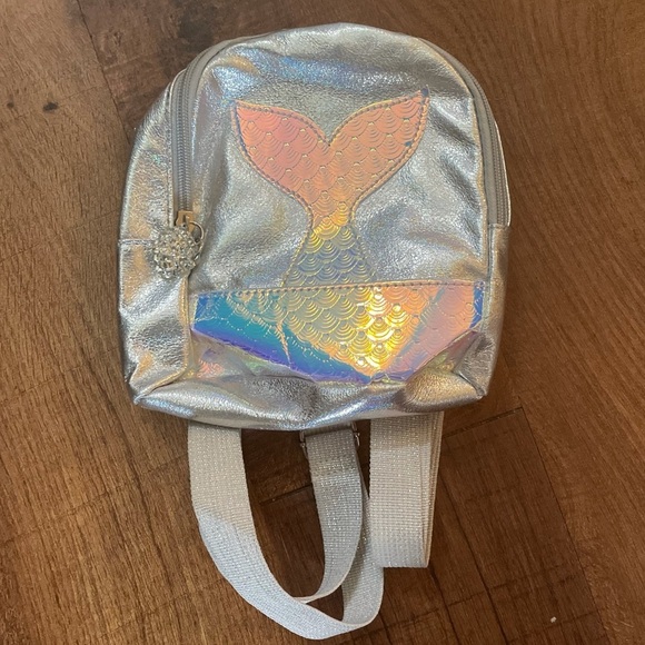 Cat & Jack Other - NWT holographic mini kids backpack mermaid seashell silver pink fin